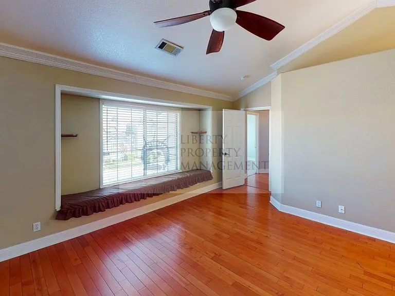 186 Ravenstone Way — Photo 8