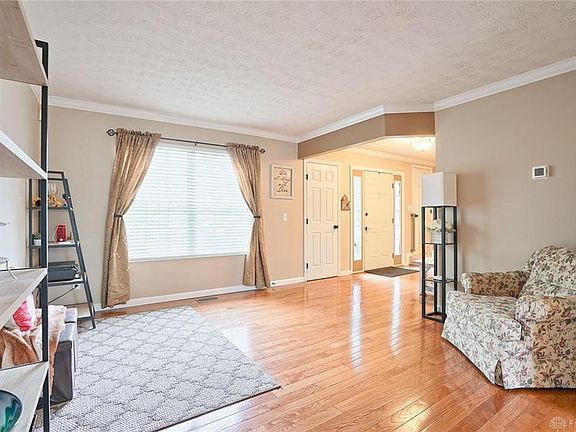4th image of 6623 Wintergreen Pl