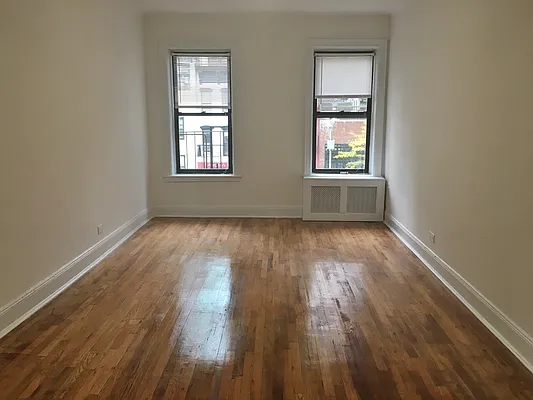 Rented by JTRE LLC | media 8