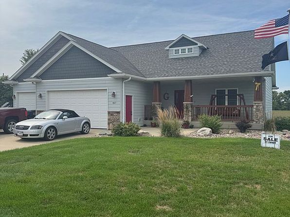 467 Pin Oak Dr