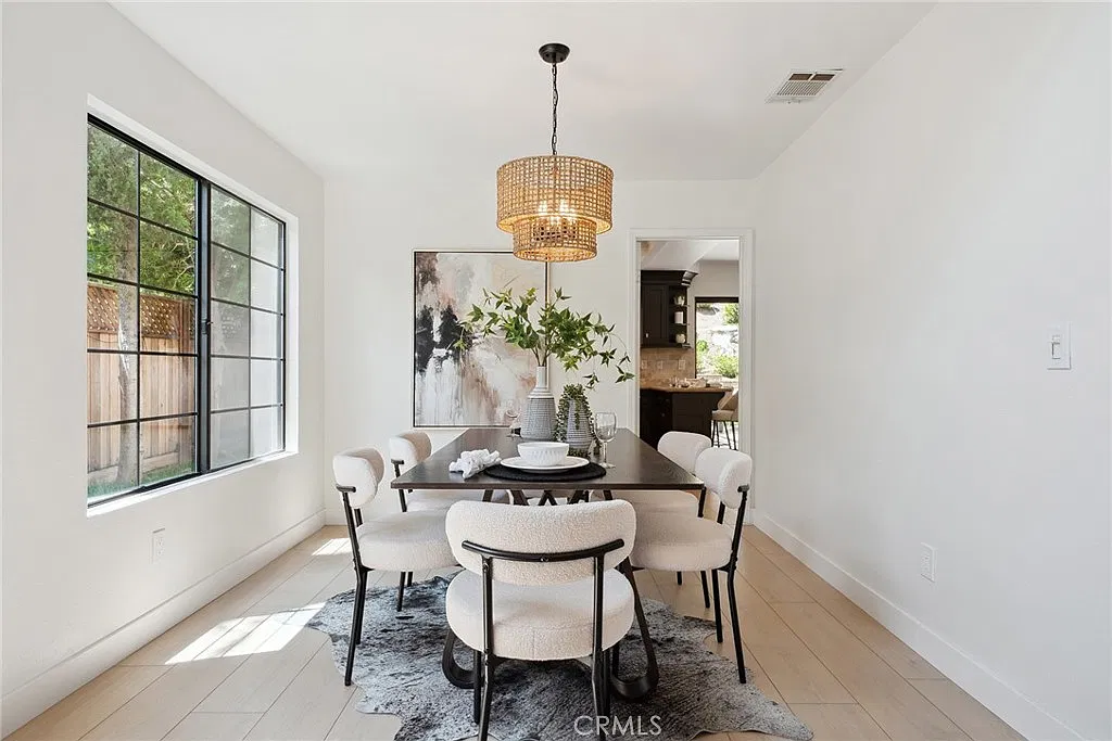 4 bed, 2048 sqft, $5,500 — Photo 4