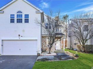 47 Sunflower Ridge Rd, South Setauket, NY 11720