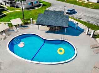 812 W Tiffany Dr APT 4, Mangonia Park, FL 33407