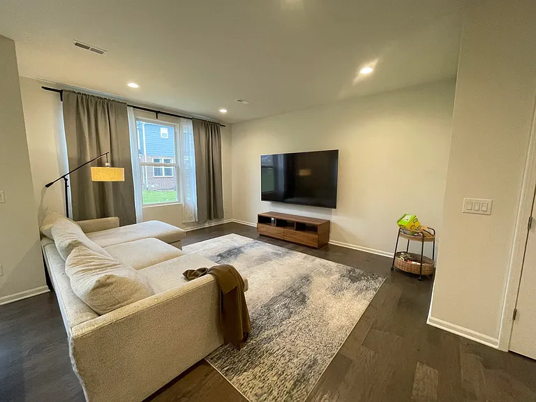43590 Chancellor Ln — Photo 2
