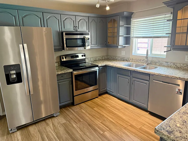 4414 W Altadena Ave — Photo 13