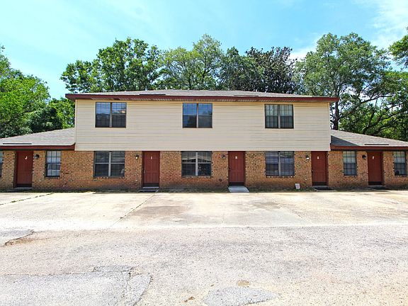 2nd image of 1455 Acorn Ln #G