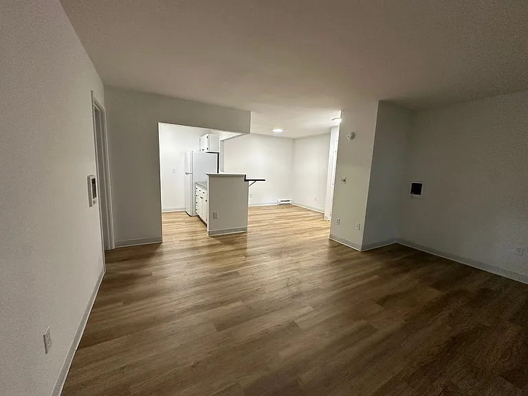 University Park Apartments near Cornell University — Photo 231