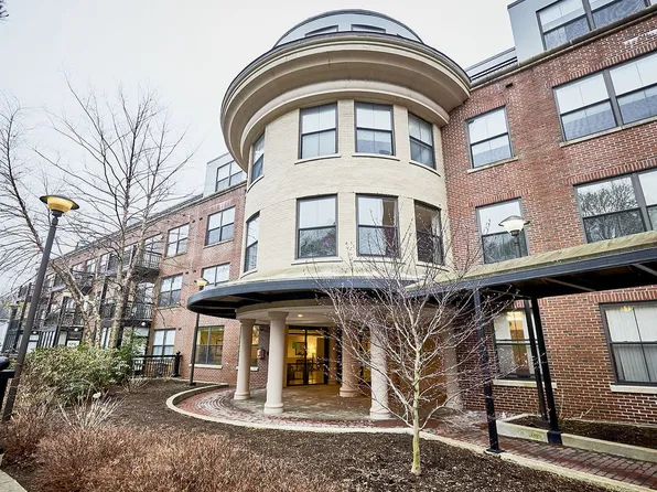 110 Cypress St, Brookline, MA 02445