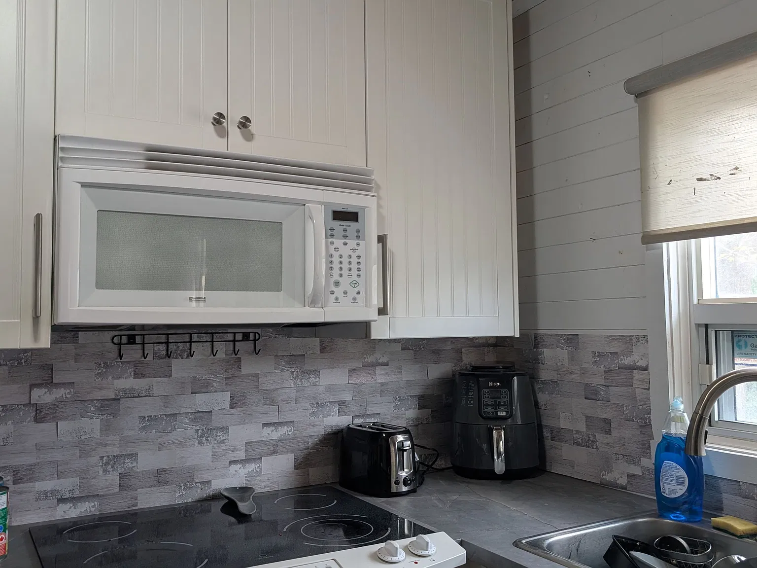 2 bed, $2,000 — Photo 4