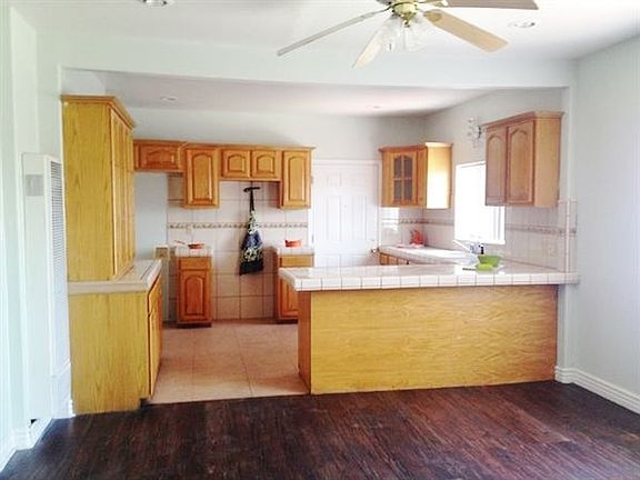 2nd image of 5634 1/2 S Broadway APT 1