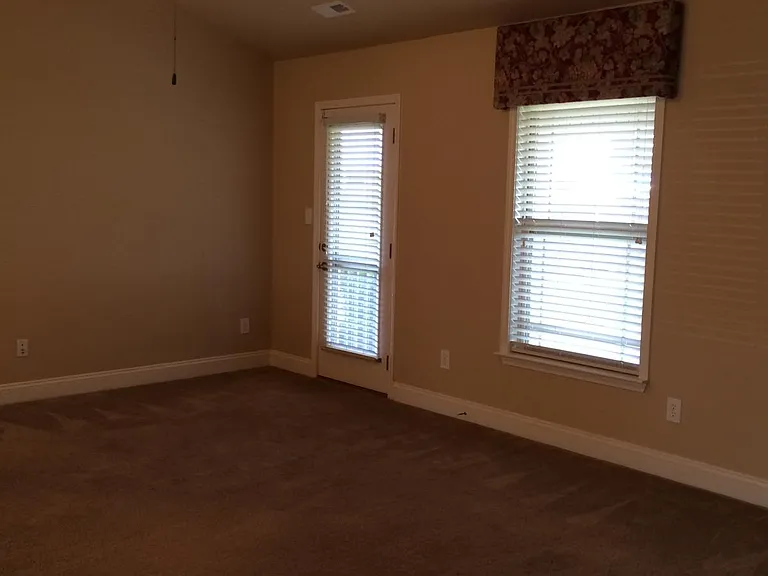 108 Grantham Cir — Photo 22