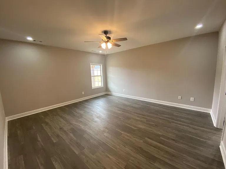 223 Beau Claire Cir — Photo 10
