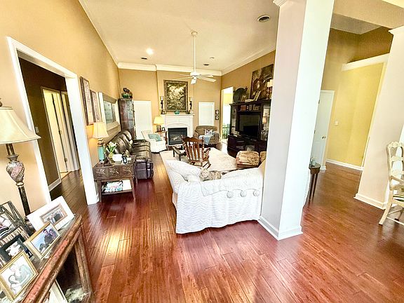 5th image of 4600 Meadow Brook Dr