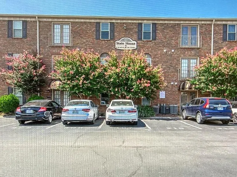 1808 State St #305 — Photo 14