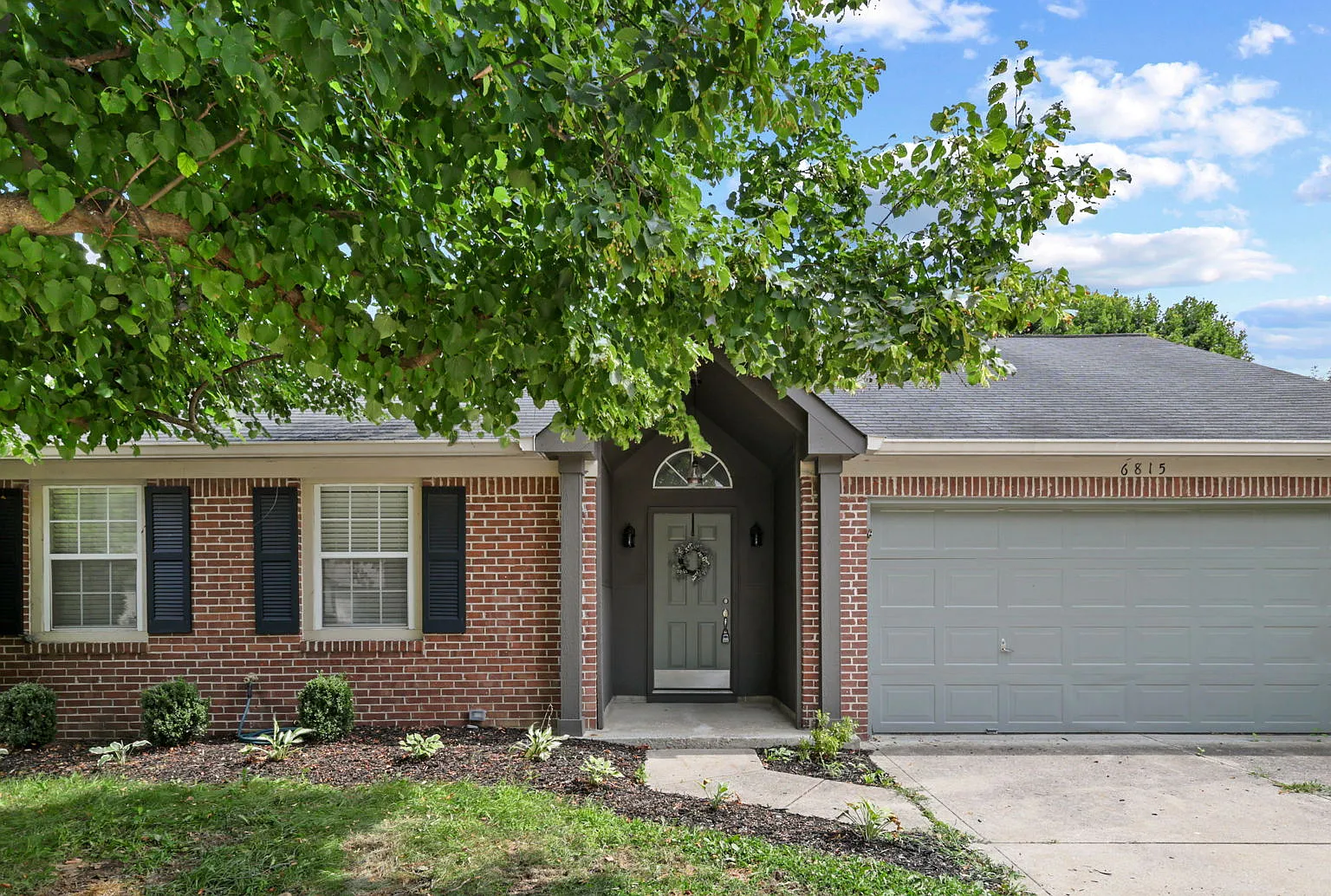 3 bed, 1220 sqft, $2,400 — Photo 3