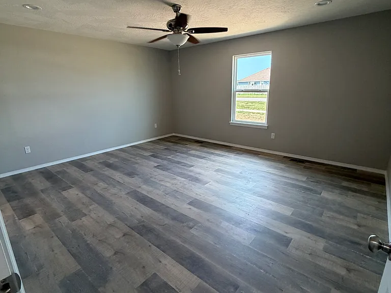 1217 E Macon St — Photo 6