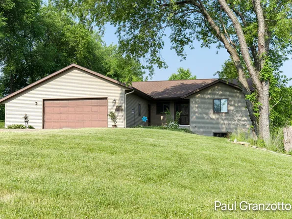 4802 Glenmoor Dr, Saranac, MI 48881