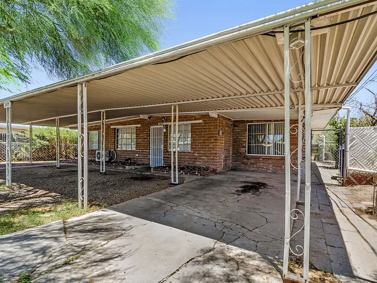 3225 E Patricia St — Photo 14