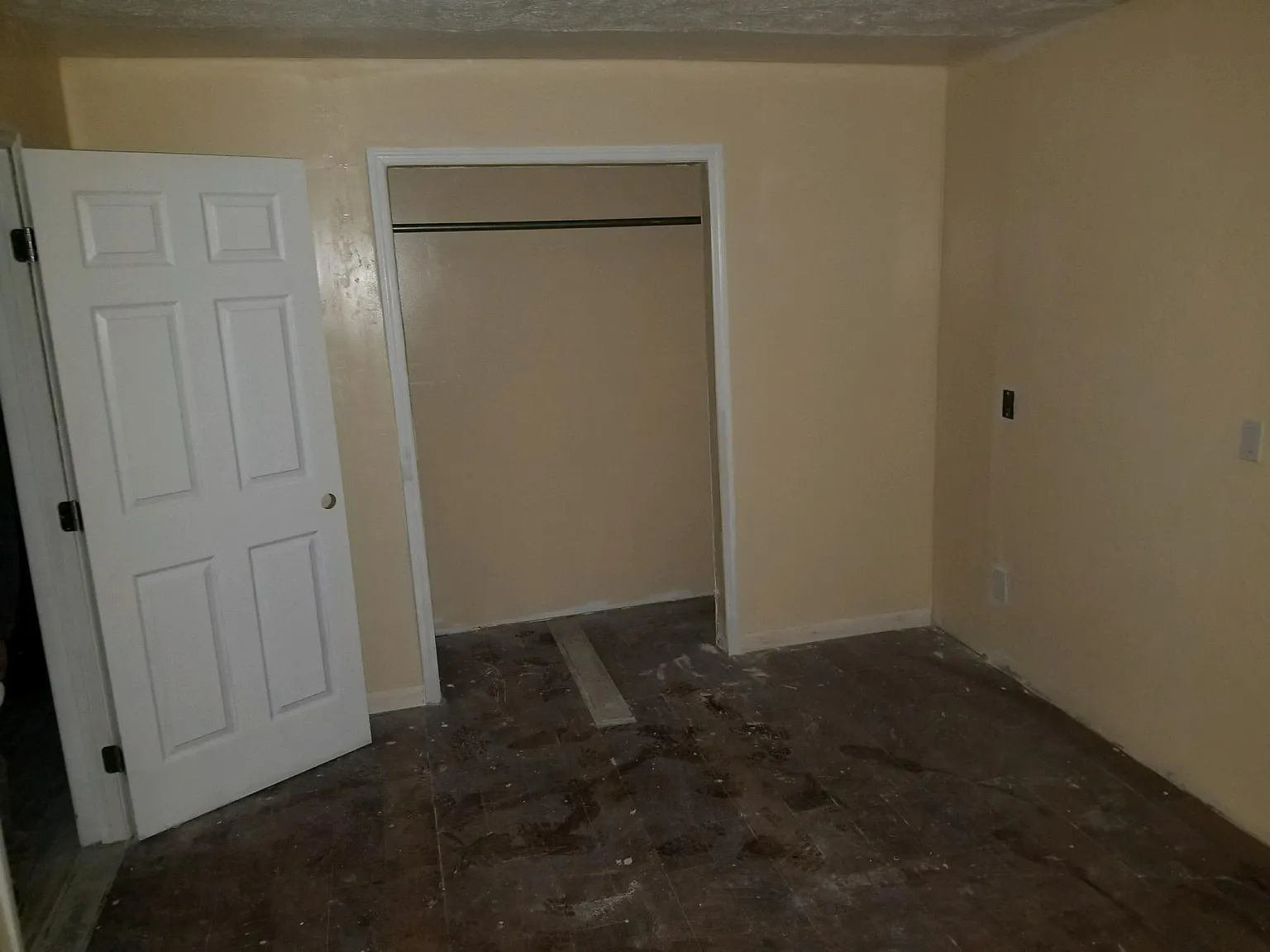 1488 W 6th St — Photo 3