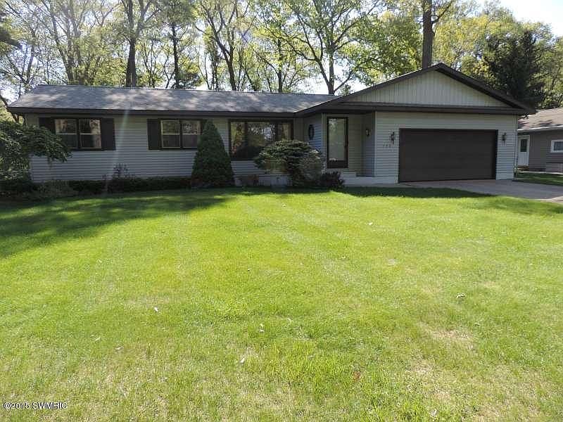1st image of 790 E Fennwood Cir