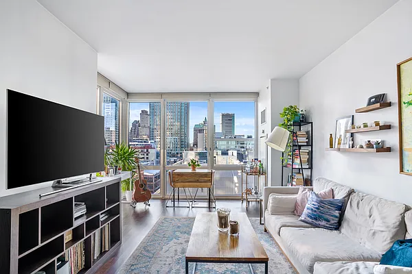 Sold by Compass | media 1