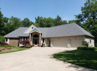 1380 S Barnes Rd, Muskegon, MI 49442