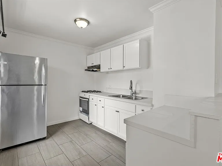 1540 N Fuller Ave #7 — Photo 11