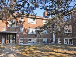 412 Wilson Ave #3, Toronto, ON M3H 1S9