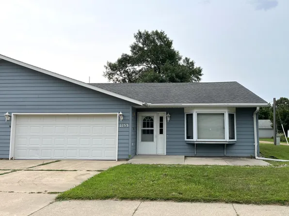 1153 5th Ave, Windom, MN 56101