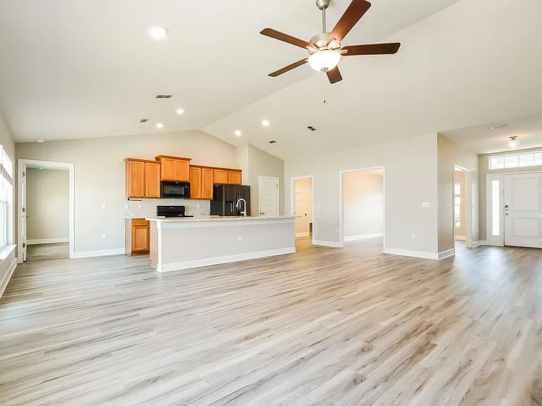 7803 Sloewood Dr — Photo 3
