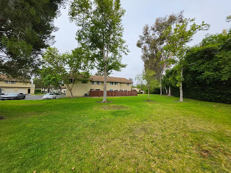 26257 Hillsford Pl — Photo 19