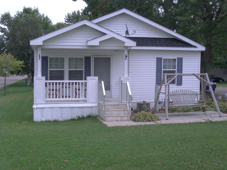 301 Caesar Ave