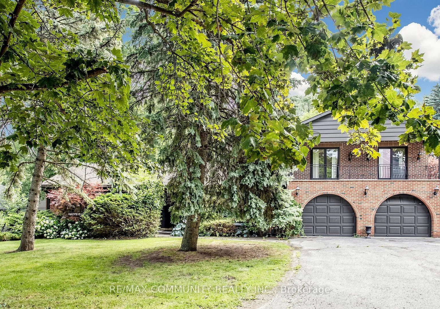 6 bed, $5,500 — Photo 1