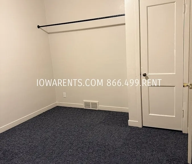 504 E Coolbaugh St #1 — Photo 3