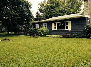 1539 Hubbard Rd, East Aurora, NY 14052