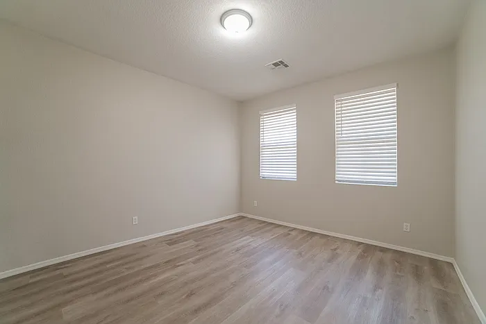 4210 S Mariposa Dr — Photo 8