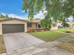 1117 N 76th Ter, Hollywood, FL 33024