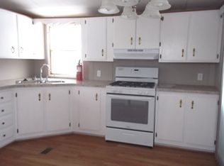 59244 Lewis Ln, New Haven, MI
