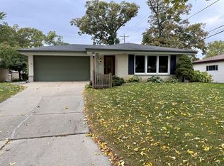 5219 S 7th St, Milwaukee, WI 53221