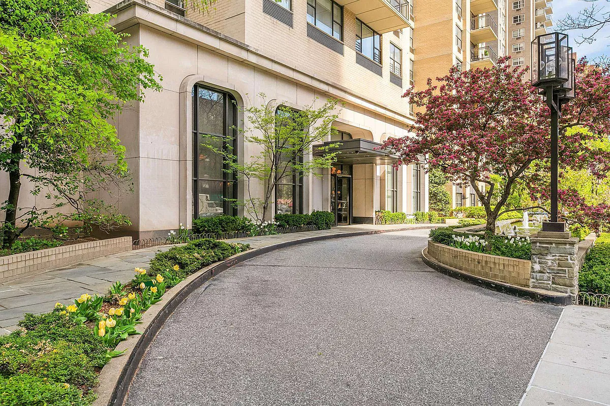 1365 York Avenue #8K in Lenox Hill, Manhattan | StreetEasy