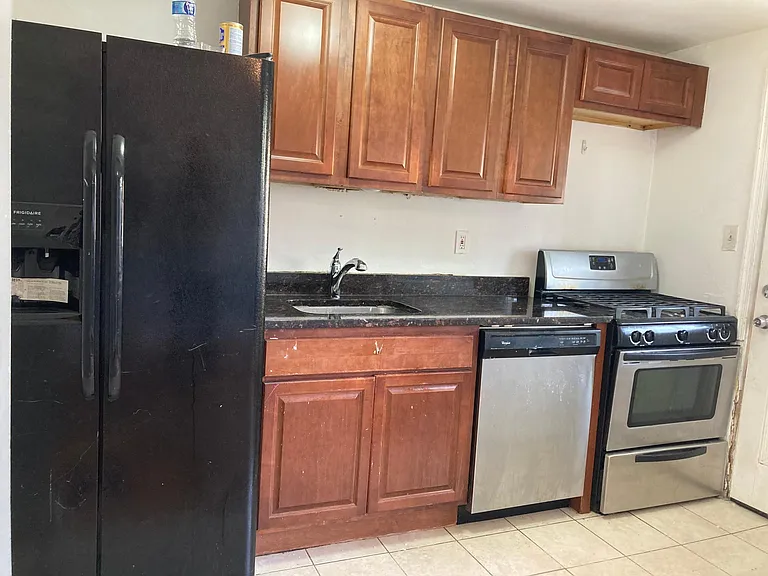 1061 Rockhill Ave — Photo 13