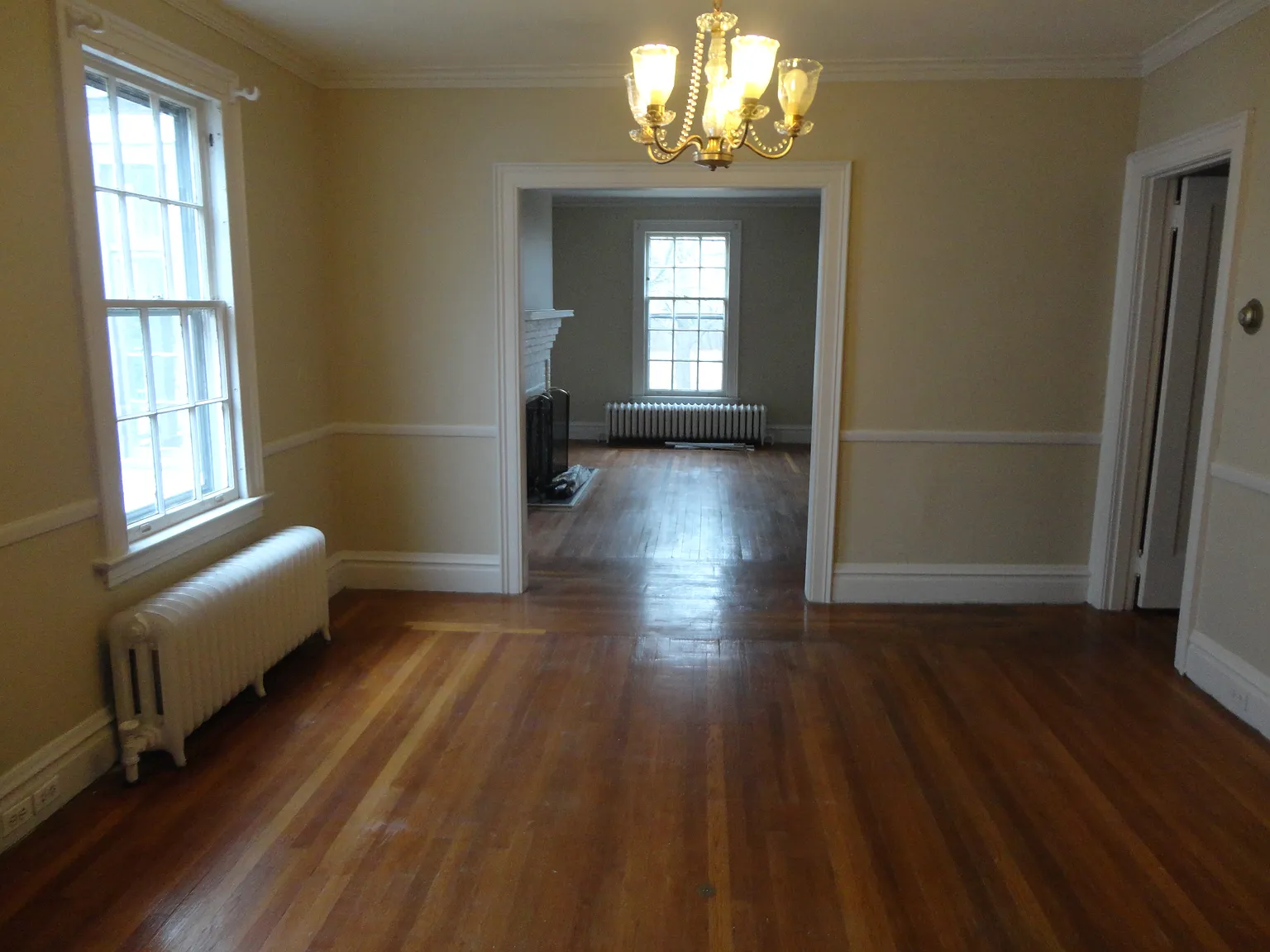 3 bed, 1470 sqft, $2,400 — Photo 1