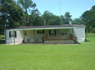 1240 Clearview Ln, Graceville, FL 32440