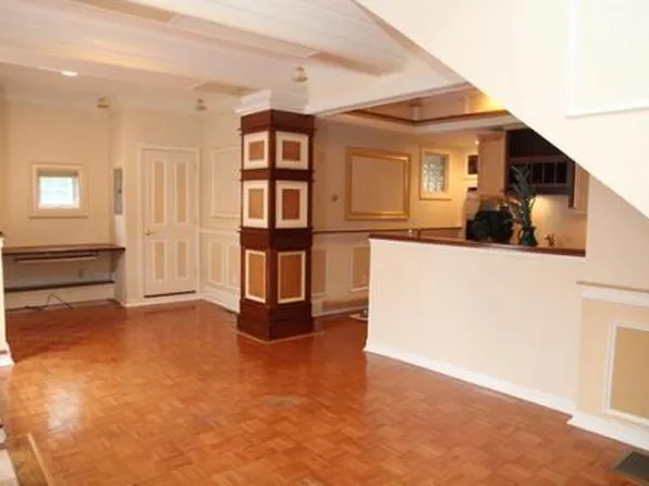 1 Huntington Ave APT 3, Amesbury, MA 01913
