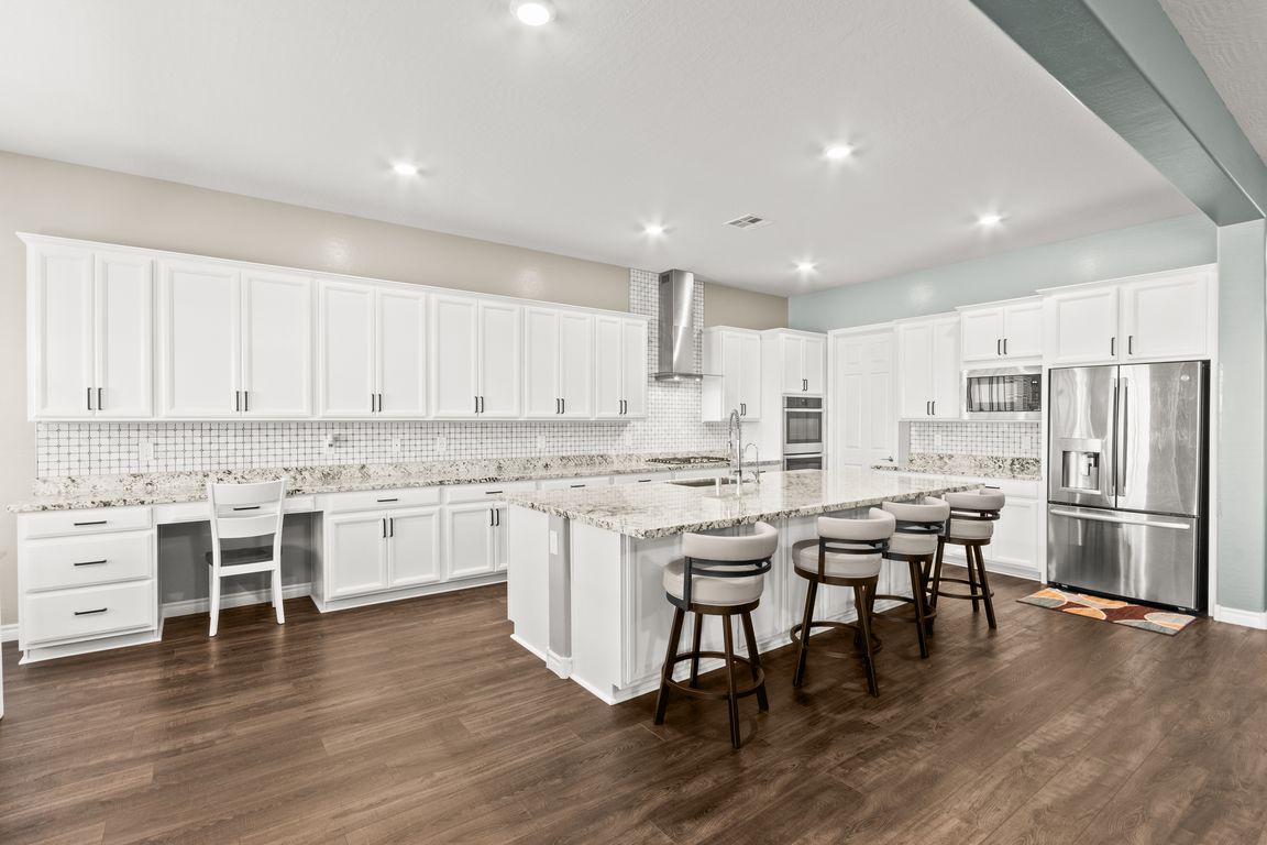 next background image