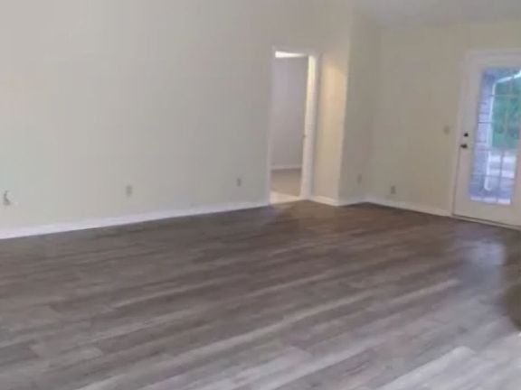 4th image of 798 Madison Dr