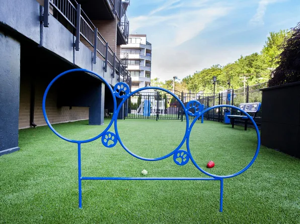 2400 Hudson Terrace image 23 of 31