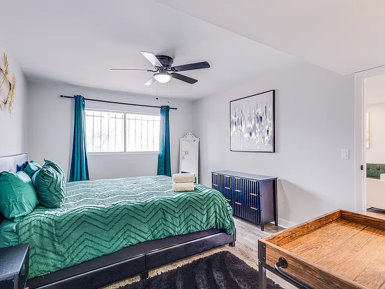 S Royal Crest Cir — Photo 14