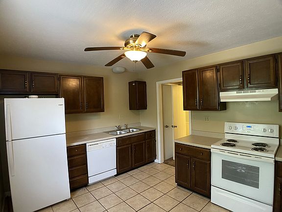 5th image of 144 Lively St #12
