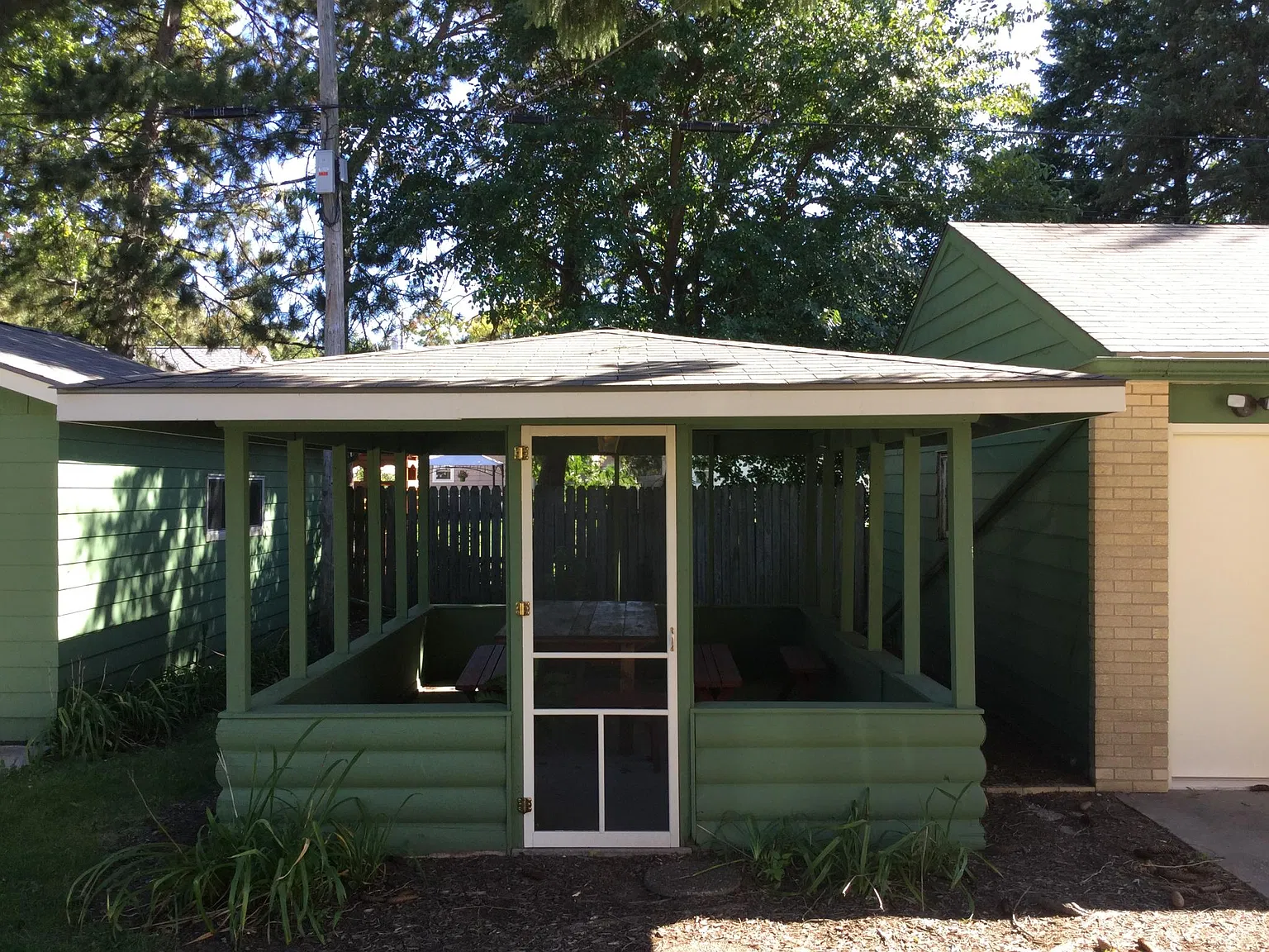 2 bed, 1.5 bath, 1100 sqft, $1,350 — Photo 4